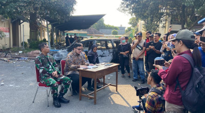 Pemkab Kediri Ludes Dibakar Massa, Mas Dhito Pastikan Pelayanan Publik Tetap Jalan Pemkab Kediri Ludes Dibakar Massa, Mas Dhito Pastikan Pelayanan Publik Tetap Jalan