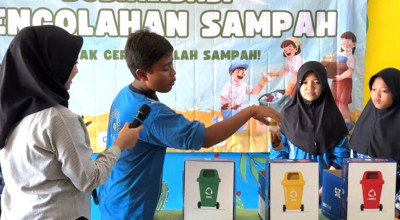 Kreatif! Siswa SDN 2 Remen Tuban Sulap Sampah Jadi Karya Seni Kreatif! Siswa SDN 2 Remen Tuban Sulap Sampah Jadi Karya Seni