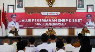 Mas Dhito Berharap Banyak Pelajar dari Kediri Masuk Perguruan Tinggi Negeri Mas Dhito Berharap Banyak Pelajar dari Kediri Masuk Perguruan Tinggi Negeri