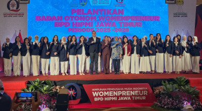 HIPMI Jatim Lantik Pengurus Womenpreneur, Khofifah Ajak Perkuat Sinergi Ekonomi HIPMI Jatim Lantik Pengurus Womenpreneur, Khofifah Ajak Perkuat Sinergi Ekonomi