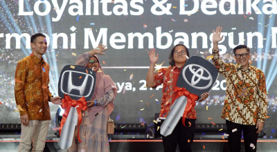 SIG Beri Penghargaan Mitra Toko Bangunan di Jawa Timur SIG Beri Penghargaan Mitra Toko Bangunan di Jawa Timur