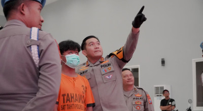 Polres Blitar Tetapkan 12 Tersangka Peristiwa Pembakaran dan Penjarahan DPRD Polres Blitar Tetapkan 12 Tersangka Peristiwa Pembakaran dan Penjarahan DPRD