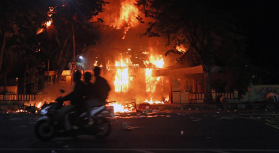 Aksi Massa Ricuh, Cendekiawan Sentil Peran Intelijen dan Aparat Aksi Massa Ricuh, Cendekiawan Sentil Peran Intelijen dan Aparat