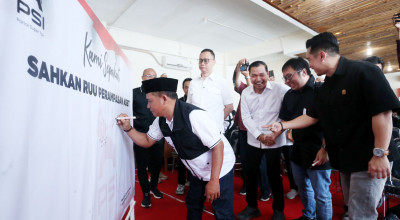 PSI Surabaya Desak Pengesahan RUU Perampasan Aset PSI Surabaya Desak Pengesahan RUU Perampasan Aset