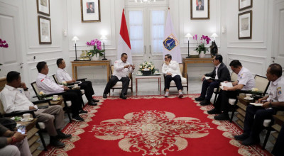 Serikat Pekerja Temui Gubernur DKI Bahas Nasib Buruh Serikat Pekerja Temui Gubernur DKI Bahas Nasib Buruh