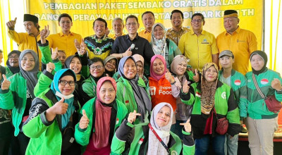 Adies Kadir Banjir Dukungan Warga Sidoarjo "Jangan Mundur, Pak!" Adies Kadir Banjir Dukungan Warga Sidoarjo "Jangan Mundur, Pak!"