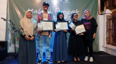 Buku Tambo Girisik Resmi Diluncurkan di Malam Puncak Literatur 2025 Buku Tambo Girisik Resmi Diluncurkan di Malam Puncak Literatur 2025