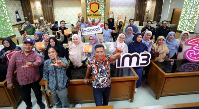 Indosat dan Pemkab Sidoarjo Dorong Digitalisasi UMKM untuk Ekonomi Inklusif Indosat dan Pemkab Sidoarjo Dorong Digitalisasi UMKM untuk Ekonomi Inklusif