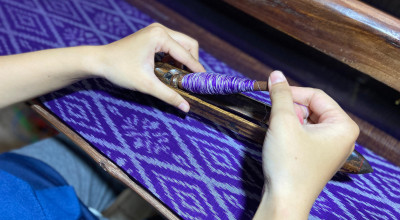 Foto: Api Biru di Balik Nyala Kain Tenun Ikat Bandar Kidul Kediri Foto: Api Biru di Balik Nyala Kain Tenun Ikat Bandar Kidul Kediri