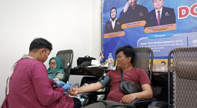 DPD NasDem Gresik Gelar Cek Kesehatan Gratis dan Donor Darah DPD NasDem Gresik Gelar Cek Kesehatan Gratis dan Donor Darah