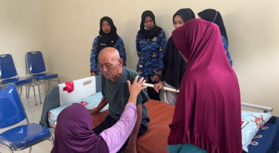 Dinkes Trenggalek Buka Layanan Fisioterapi Keliling Gratis Pasien Lansia Dinkes Trenggalek Buka Layanan Fisioterapi Keliling Gratis Pasien Lansia