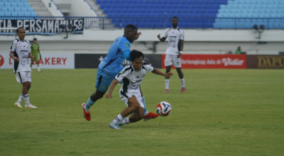Gol Persela Lamongan di Menit 90+7 Hentikan Catatan Sempurna PSS Sleman Gol Persela Lamongan di Menit 90+7 Hentikan Catatan Sempurna PSS Sleman
