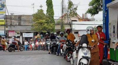 Warga Lamongan Beralih ke Pertamax Usai Banyak Motor Rusak Diduga karena Pertalite Warga Lamongan Beralih ke Pertamax Usai Banyak Motor Rusak Diduga karena Pertalite