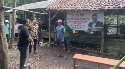 Serahkan Bantuan Sapi di Jember, Anggota DPRD Jatim Satib: Jangan Sampai Dijual