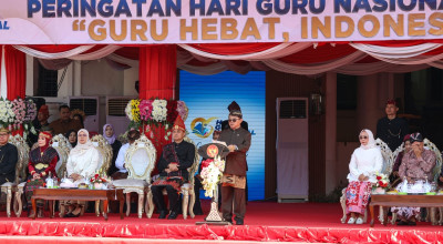 Upacara HGN di Surabaya Dipimpin Abdul Mu'ti, Komitmen Kesejahteraan-Perlindungan Guru