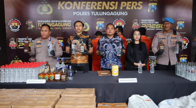 Edarkan Miras Lewat Medsos, 3 Pengedar Ditangkap Polres Tulungagung