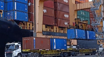 Peti Kemas Terpapar Cesium Ditangani Aman, Pelabuhan Tanjung Perak Tetap Buka