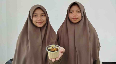 Cegah Penyakit Kanker dan Jantung, Santri di Malang Buat Es Krim Daun Kelor