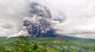 Semeru Meletus, Awan Panas Meluncur 8,5 Km