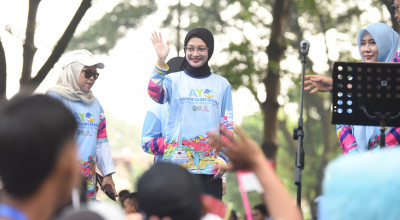 Peringati Hari Jadi Provinsi Jatim, Ribuan Peserta Ikuti Mlaku Bareng di Kota Ke