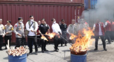 Polda Jatim Ungkap Peredaran 72 Ton Bawang Bombay Ilegal Mengandung OPTK