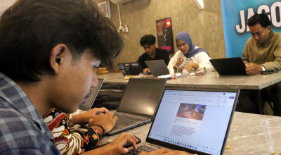 Gandeng RLD, GMNI Surabaya Bekali Kader Ilmu Jurnalistik hingga SEO Web