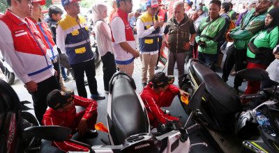 Pertamina Patra Niaga Gercep Bantu Ojol Surabaya, Oli Gratis & Beasiswa