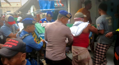 Jenazah Nelayan Lumpur Ditemukan Mengapung di Perairan Roomo Gresik