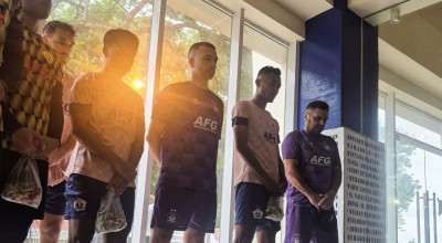 Persik Kediri Doa Bersama Gate 13 Stadion Kanjuruhan Malang Jelang Lawan Arema FC