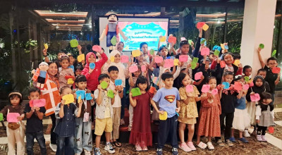 Cara Unik Terminal Petikemas Surabaya Tanamkan Minat Baca Sejak Dini