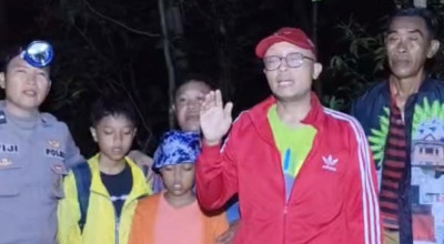 Tersesat di Hutan Bawean, Wisatawan asal Sidoarjo Diselamatkan Polres Gresik