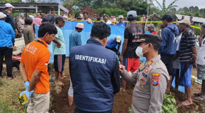 Kuburan Nenek di Malang Dibongkar Polisi, Tewas Tak Wajar Diduga Dibunuh Cucu