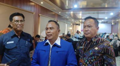 Lindungi Hak Pekerja, Disnaker Lamongan Kumpulkan Pengusaha Bahas Penerapan UMK 2026
