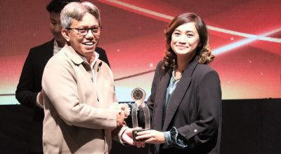 Sekretaris Perusahaan PTP Nonpetikemas Sabet Penghargaan Insan PR Indonesia 2026