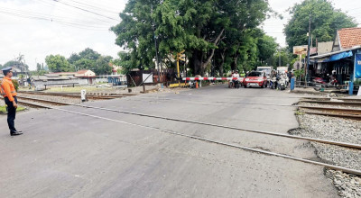 Awas Macet! KAI Daop 8 Perbaiki Tiga Perlintasan Utama di Surabaya