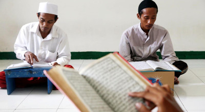 Kembali ke Alquran, Cara Manusia Modern Menata Emosi yang Pecah