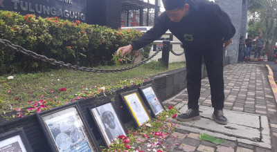 Kecam Aksi Represif Polisi, Mahasiswa di Tulungagung Gelar Aksi di Mapolres