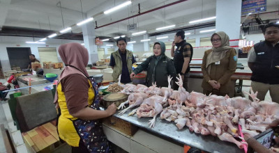 Bapanas Cek Harga dan Stok Bapokting di Pasar Legi Ponorogo