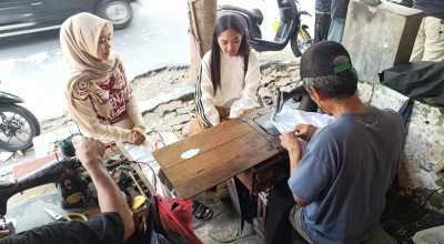 Jelang Lebaran Jasa Permak Pakaian di Tulungagung Mulai Kebanjiran Order