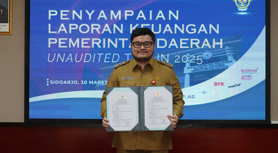 Mas Dhito Serahkan LKPD Kabupaten Kediri Unaudited Tahun 2025 ke BPK Jatim