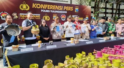 Polres Tulungagung Bongkar Kasus Oplos Gas Yang Sebabkan Kelangkaan LPG Subsidi