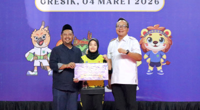 Bupati Gresik Serahkan Bonus Porprov IX Jatim Senilai Rp9,3 Miliar