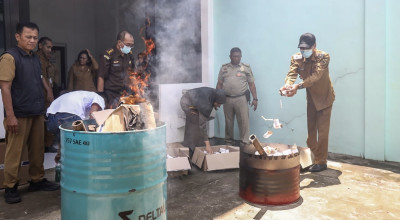 Cegah Penyalahgunaan, Pemkot Kediri Musnahkan 35.777 Rokok Hasil Pelatihan IHT