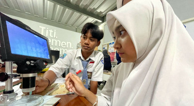 Siswa SMAN 1 Driyorejo Teliti Mikroplastik, Temuan di Sperma Jadi Alarm