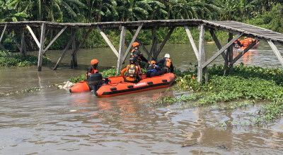 Pencarian Balita Tenggelam di Kalidawir Sidoarjo Terkendala Eceng Gondok