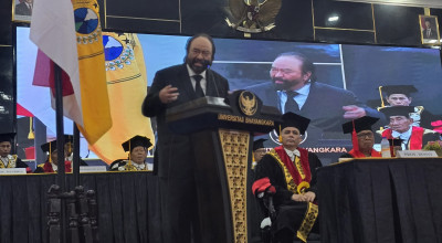 Surya Paloh di Ubahara Surabaya: Ruang Publik Kita Bising, Tapi Miskin Substansi