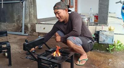 Resah Dengan Kelangkaan Gas LPG, Warga Blitar Ini Buat Kompor Bahan Bakar Limbah