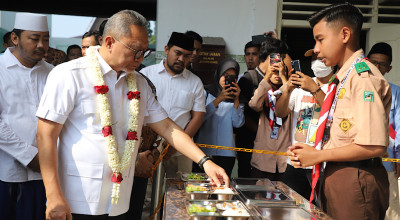 Menko Pangan Tinjau MBG di Jombang, Dorong Percepatan Distribusi ke Sekolah Agama