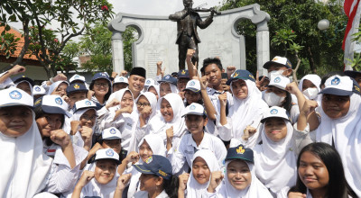Pemkot Surabaya Larang Siswa SMP Kendarai Motor, Pengawasan Diperketat