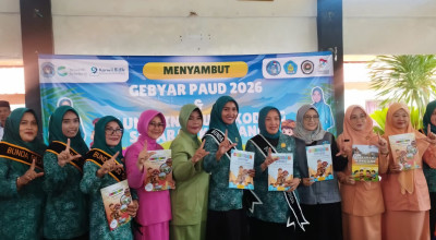 Kombinasikan Teknologi dan Budaya, Guru PAUD di Lamongan Terbitkan Buku Cerita